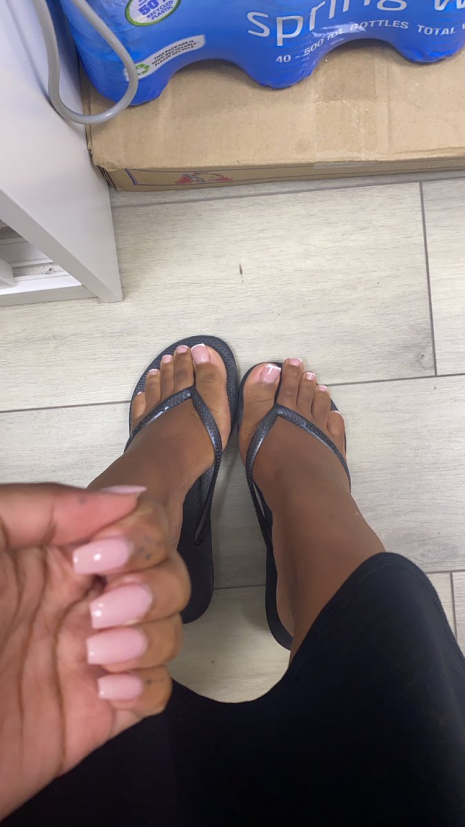 Twentysecondxx's tweet photo. Footpage … freshset frenchtip
#Footpatrolling #footpage #french #frenchtoe #nailinspo #nailshop #toesuk #toeslondon #nails #nailslondon #footfetish https://t.co/ZZpQdNllhC