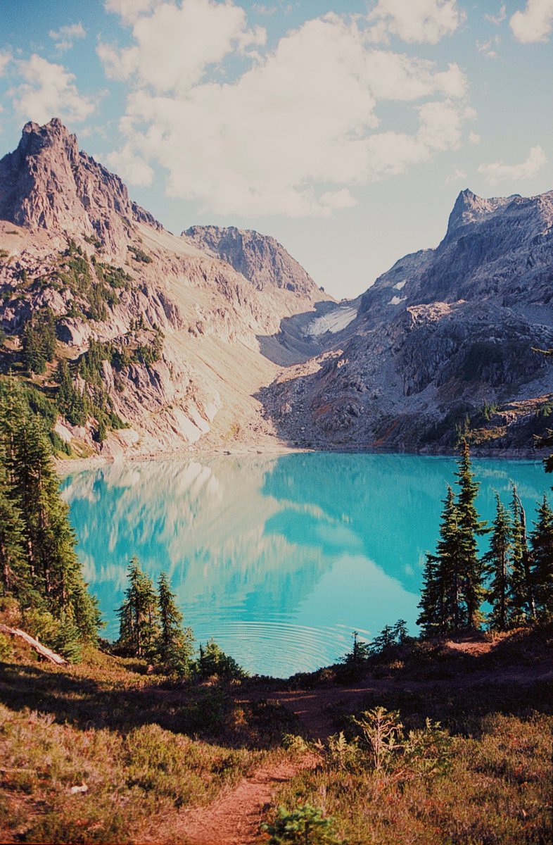 JoseePearlson's tweet photo. Alpine lakes wilderness on 🎞️ https://t.co/lCqKtqR112