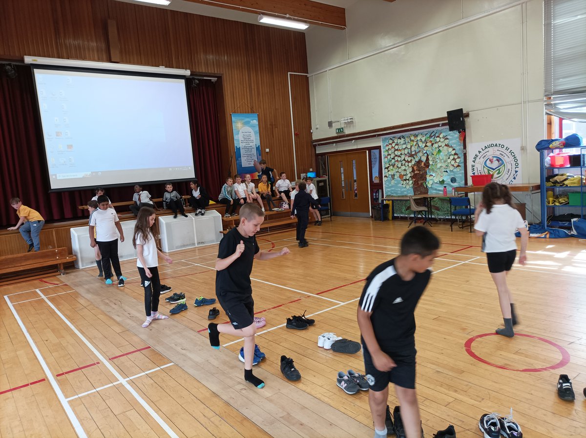 Miss Harivel tweet media