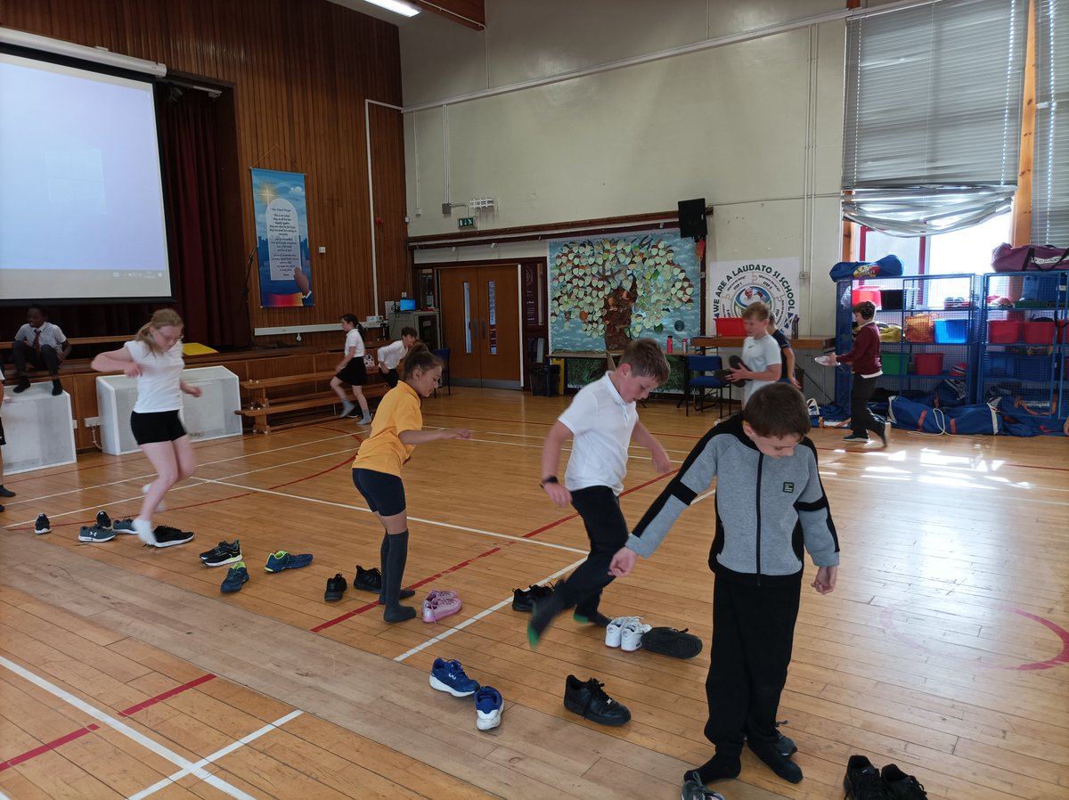 Miss Harivel tweet media