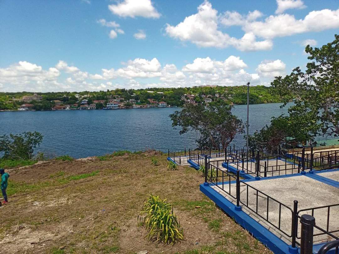 Yaritza47316778's tweet photo. En un entorno único tendrá lugar la Feria de Negocios Exposur 2023. Justo a la entrada de la bahía de Jagua se encuentra el hotel de Pasacaballo recinto ferial del 14 al 17 de septiembre en #Cienfuegos.
#VamosPorMás
#AduanaCienfuegos 
#AduanadeCuba https://t.co/qvA3eaxWP7