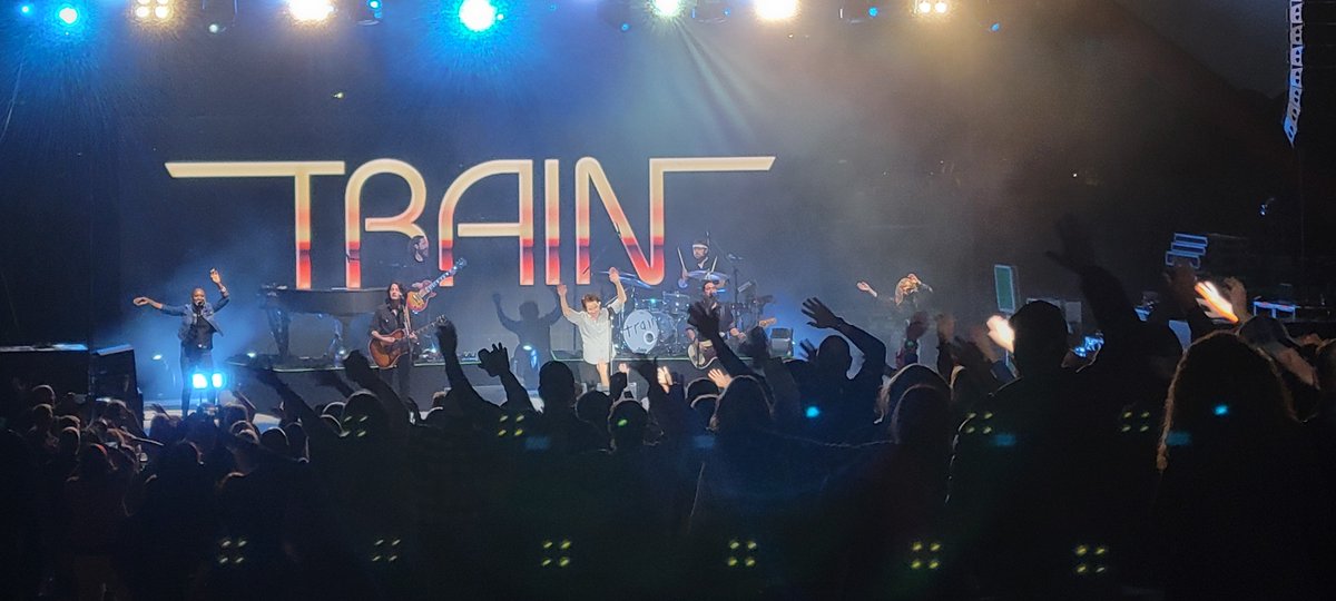 Babysas80's tweet photo. It was one of the best concerts I've been to in a while. If you ever get the chance, go see @train live. It's non-stop energy from beginning to end. Thanks for making Tuesday night in Iowa one to remember. Also another go out and support is @parmalee seen them twice now. https://t.co/U4TY2cFNft