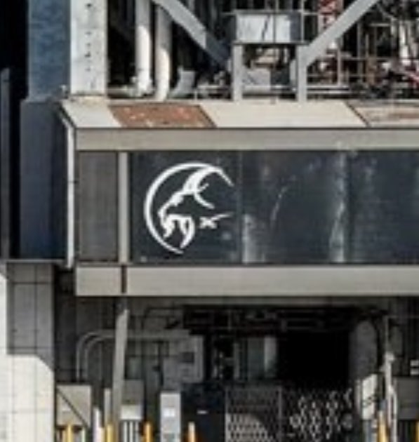 anthony_btch's tweet photo. @SpaceX Could this symbol on the OLM be a Goat!?@MarcusHouse @Erdayastronaut what do you think!!? #Greatestofalltime https://t.co/IAjujysi0M