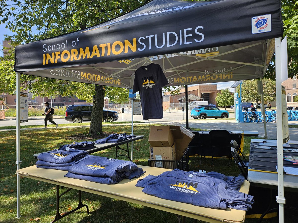 uwmsois's tweet photo. We are almost set for the SOIS Welcome Back Carnival! Stop by for food, games, and prizes!! 2:30 - 4:30 pm | Sandburg Hall Lawn #uwm #UWMiSchool #UWMFallWelcome
https://t.co/aVSyVQYtYN https://t.co/gAACvIIt81
