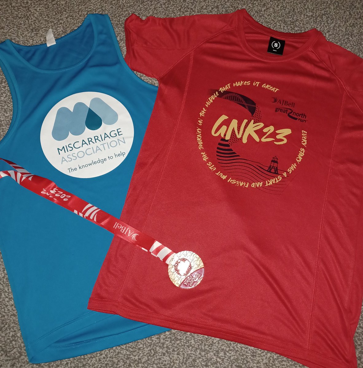 ItsMargnotMarge's tweet photo. Medal Monday! (but on Wednesday)
#GNR2023 #feelgoodrunning @LifeatAJBell https://t.co/YQNvl4sHZe