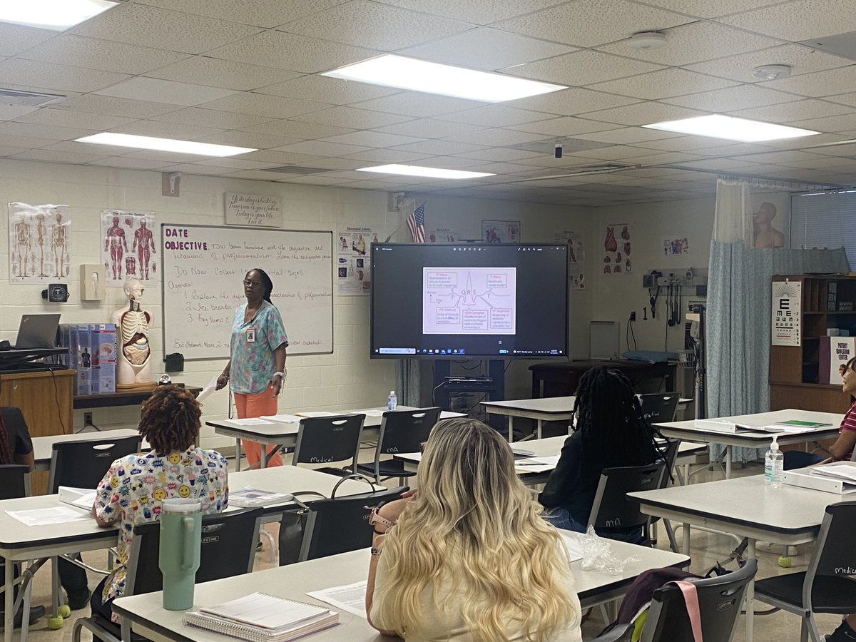 NHREC_CFAAT's tweet photo. We are so excited to see our students starting this semester in stride.
Our EKG students are gaining much knowledge and we were able to get a glance.
Please join us in extending our students well wishes and encouragement in their courses.
#CFAAT #EKGTech #BoldlyGoing https://t.co/eBJOiIOnuX