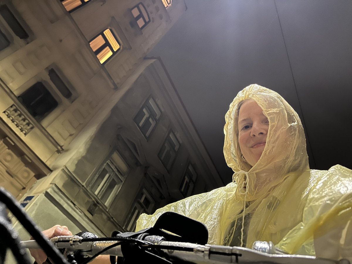 Marieke van Erp tweet media