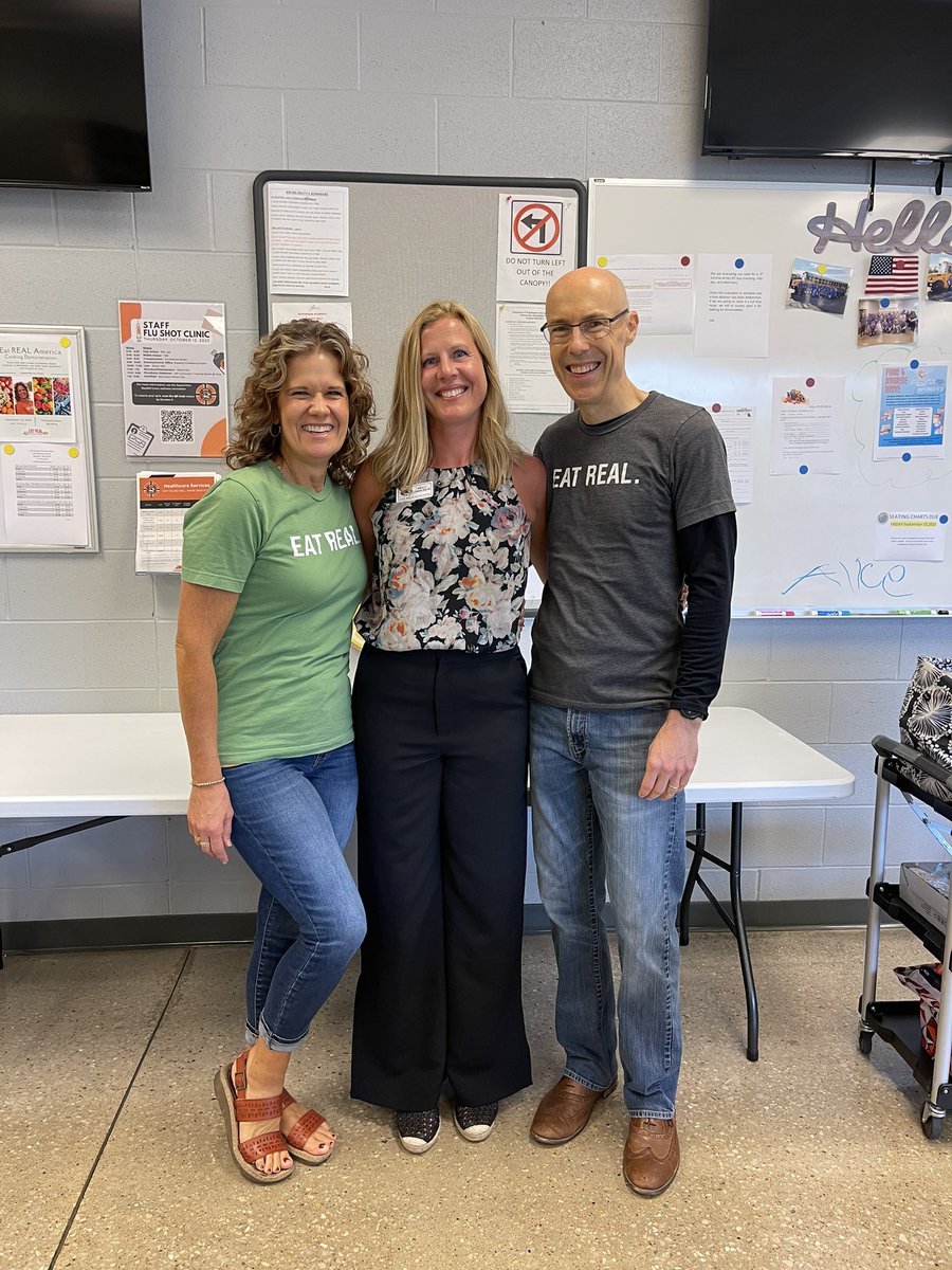 nancygleonard14's tweet photo. Thank you @EatRealAmerica for inspiring @RepublicSchools to eat REAL food with quick and easy tips! We loved having you! https://t.co/jHZ0R91b8H