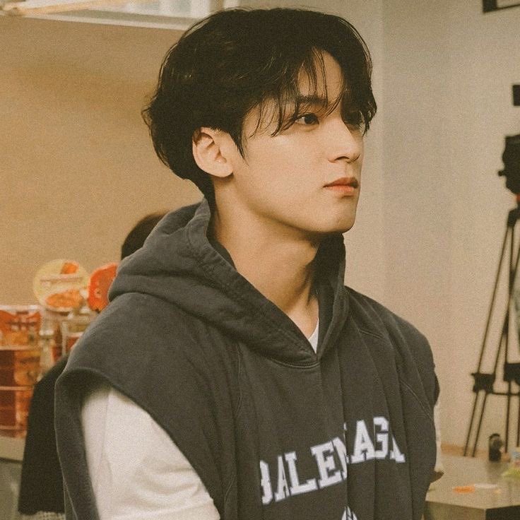 akumastarrrr's tweet photo. Requisite
 
A filo minwon au where in graduating nursing student Min is struggling financially found Uno who badly needs a date on their family reunion. Where will the fate lead them? https://t.co/wKVmdo1eeg