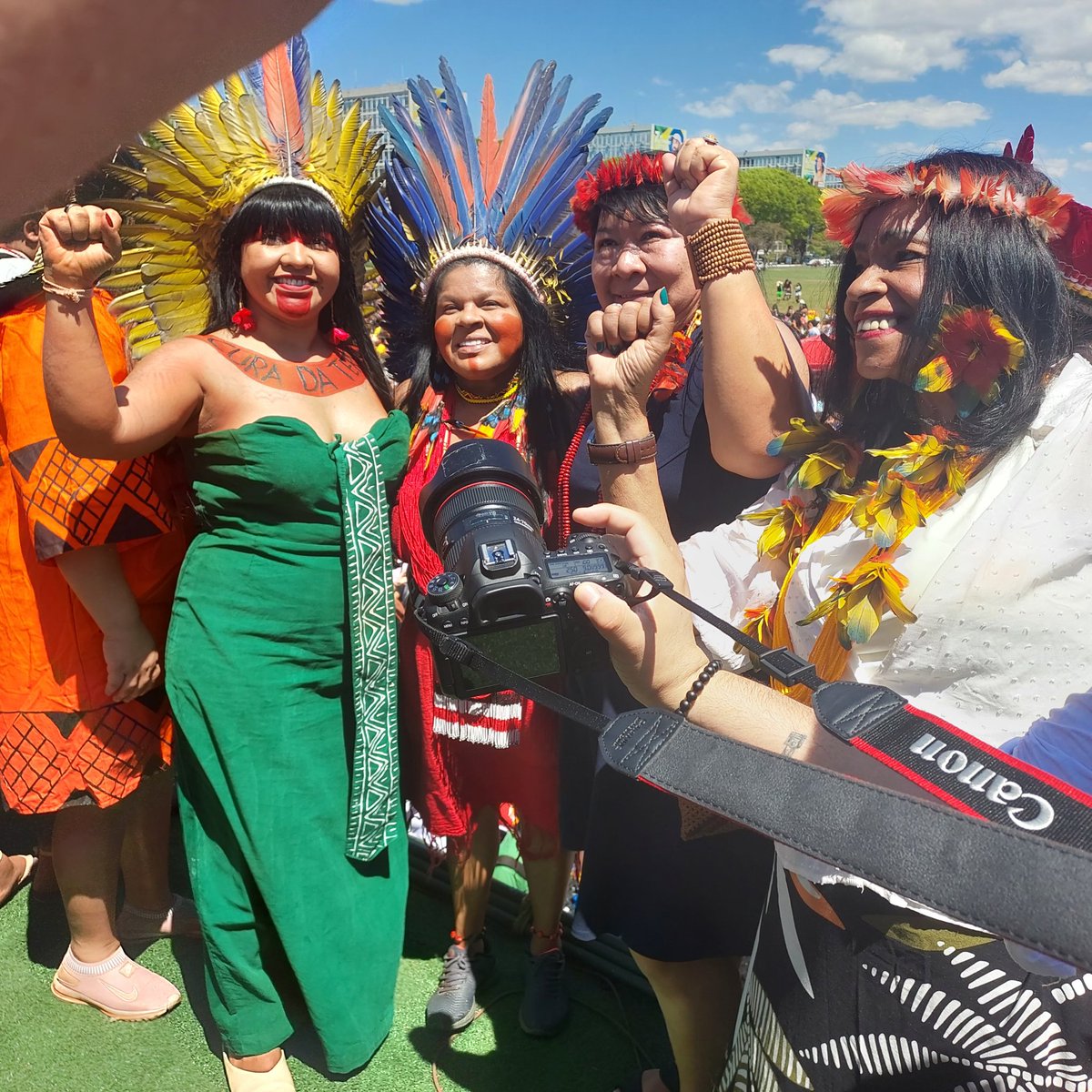Marcha das mulheres indígenas. Foto: Edi Serigy