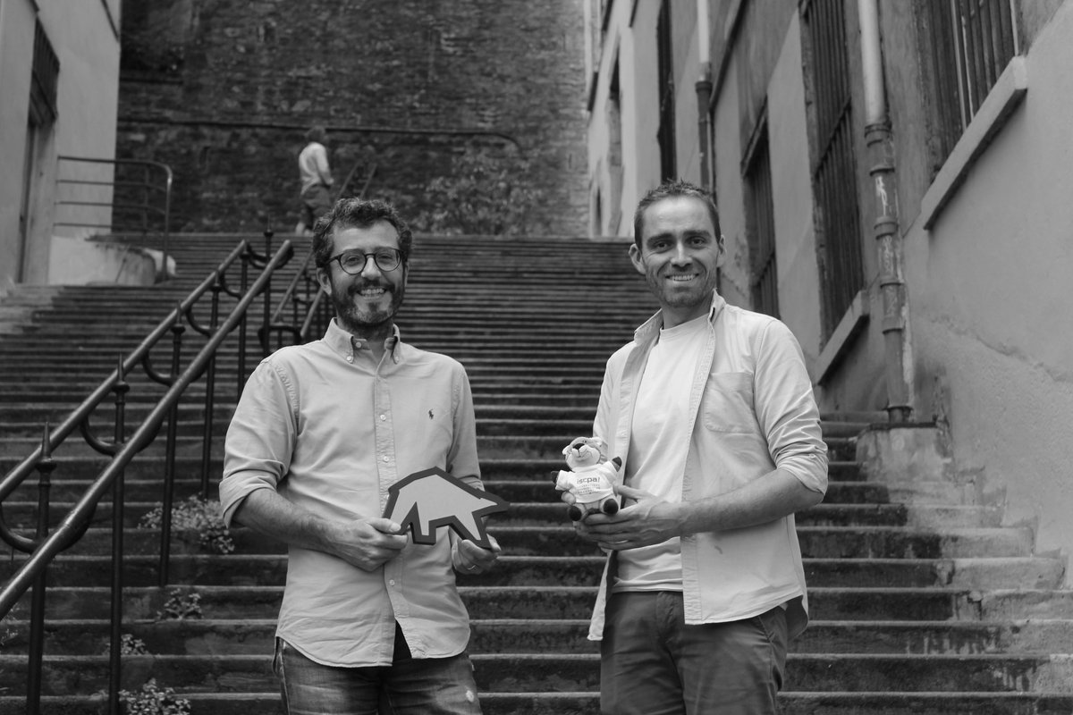 astridhosselet's tweet photo. À la rencontre de Mathieu Oznaman, directeur et cofondateur du média OUR(S).
L'objectif de @OURSCOM_FR: informer sur l'actu économique, de la communication et du marketing sur le secteur Auvergne Rhône-Alpes.
@iscpalyon #tourEmedia #teamiscpa #rookie #communication #journalisme https://t.co/EDZiy7Cm6v