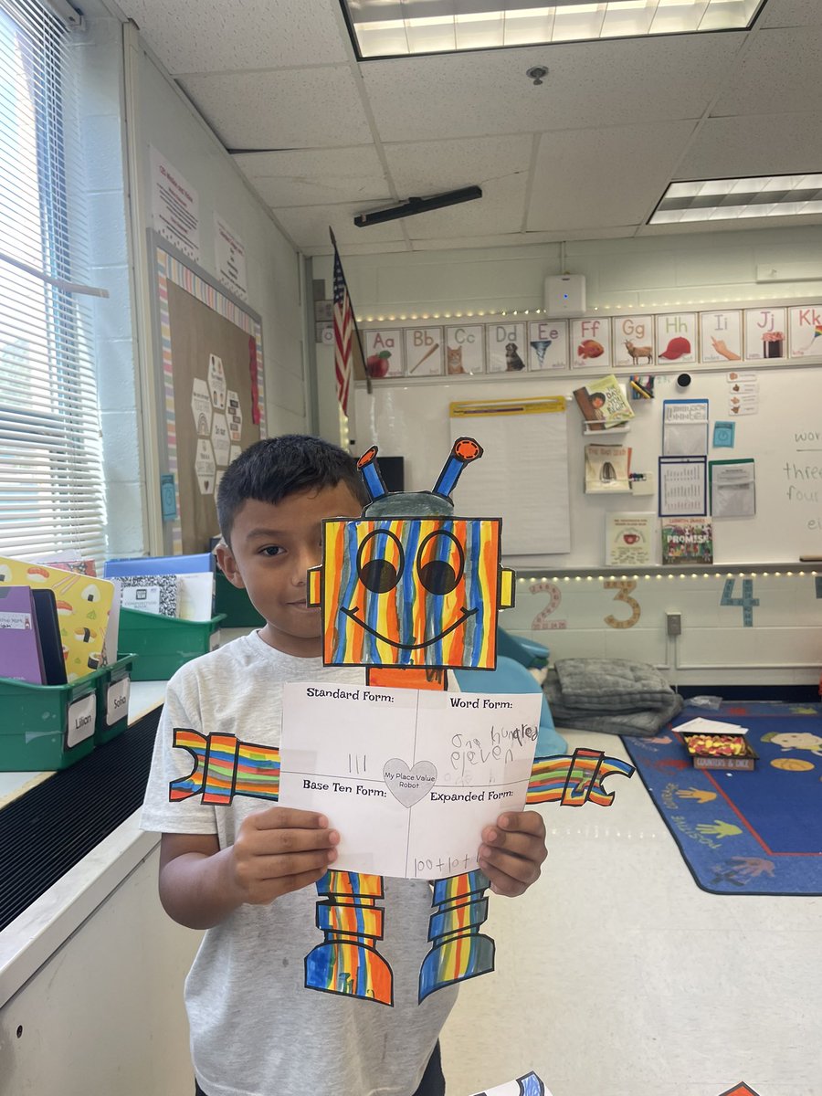 We made our very own place value robots today! Students applied their understanding of place value to read, write, and model 4 digit numbers. 🤗<a href="/ColumbiaES_fcps/">Columbia Elementary School</a> <a href="/MathematicsFcps/">FCPSMathematics</a>