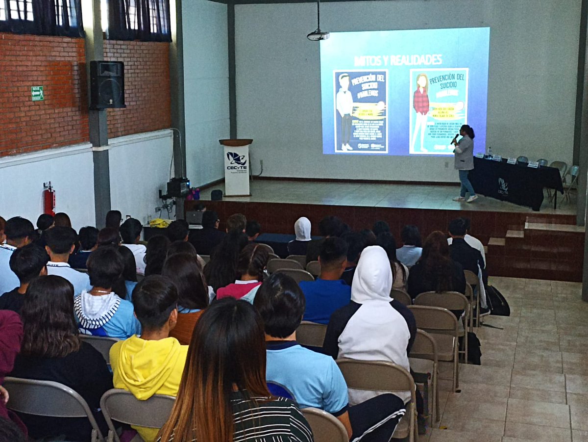 Se llevó a cabo la premiación del concurso de TIKTOK con los alumnos de CECyTE en dónde también se impartió la conferencia 'Señales de alarma de riesgo suicida en jóvenes' en #PurísimaDelRincón.