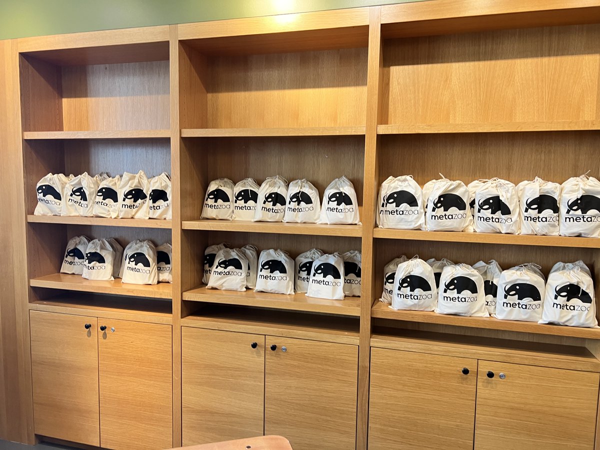 There are some extra swag bags! Be the first to arrive at the 10am session tommorow and grab one! If you want to witness AI that makes sense, boosts productivity, and transforms your <a href="/salesforce/">Salesforce</a> org management, secure your spot now 👉 metazoa.com/dreamforce-202… #DF23