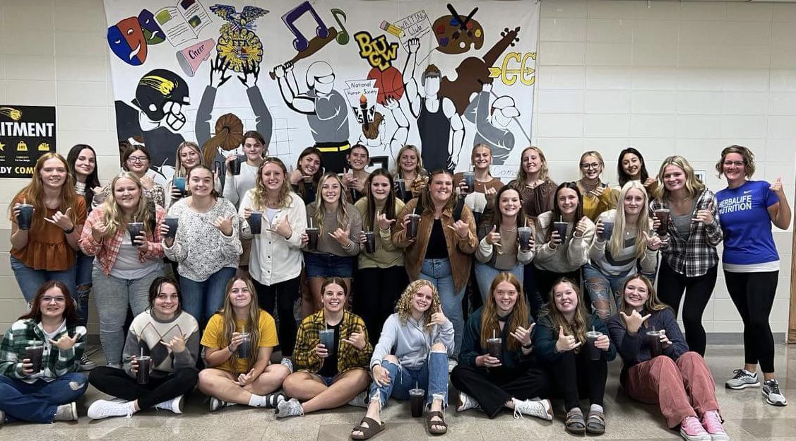 What a great night! Hang Loose after school and three great wins again Baxter! #gocomets