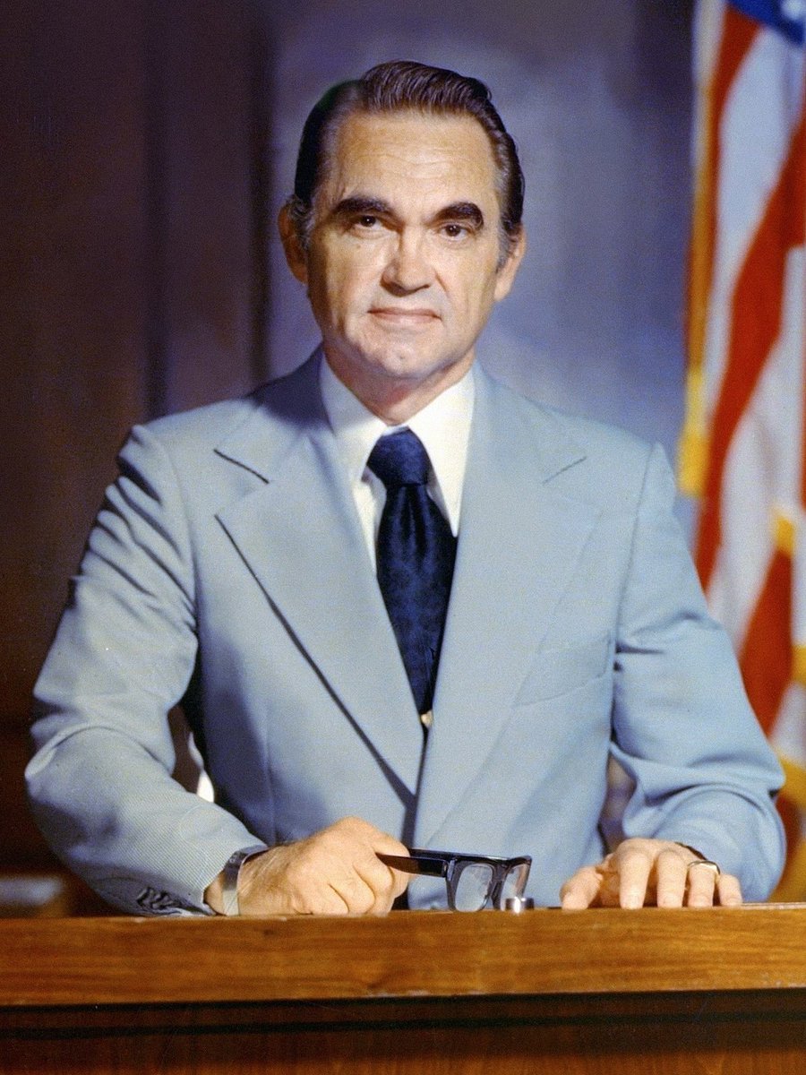 deathbyhibachi's tweet photo. Controversial politician #GeorgeWallace died #onthisday in 1998. #governor #Alabama #Army #segregation #segregationist #JimCrow #Presidentialrun #trivia #mostinfluentialloser #alsoran #assassinationattempt #paralysis #handicapped #wheelchair https://t.co/DZAPeHAkPm