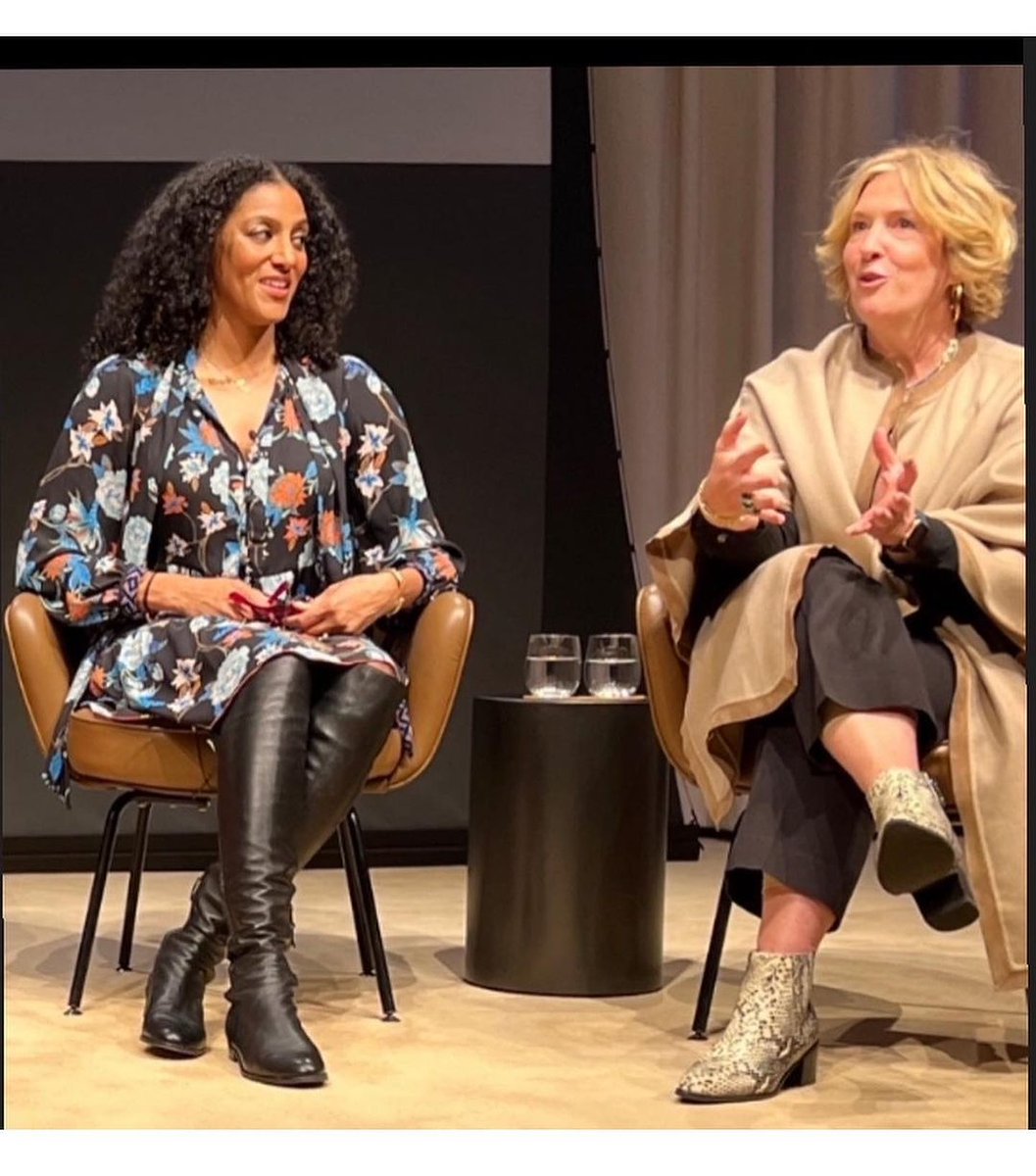 yesimsarahjones's tweet photo. Staying #unionstrong as strikes continue…AND excited to announce you can now book me LIVE or virtually w/@outspokenagency Can’t wait to be part of your event in person or zoom into your office or living room!🗣️💕📸 @allisonmichaelorenstein #TEDtalkspeaker #speaker #publicspeaker https://t.co/aZYF9yuCqh