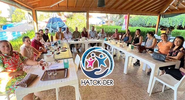 sozgazetesi31's tweet photo. HATOKDER'den Yeni Sezonun İlk Toplantısı @HatokDer  @der_hatok 
https://t.co/7bazMXHINf https://t.co/SAQJhLv3Rz