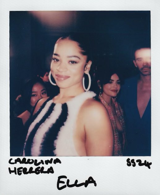 Ella Mai (@ellamai) on Twitter photo ended nyfw in my favourite look ✨
thank you for having me and congrats on an amazing show <a href="/HouseofHerrera/">Carolina Herrera</a> <a href="/wesgordon/">W E S G O R D O N</a> ❤️ ended nyfw in my favourite look ✨
thank you for having me and congrats on an amazing show <a href="/HouseofHerrera/">Carolina Herrera</a> <a href="/wesgordon/">W E S G O R D O N</a> ❤️