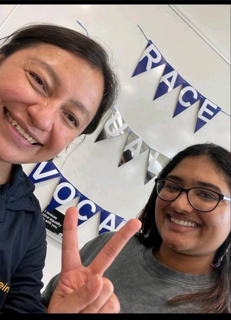 LataGautam10's tweet photo. Race Equality Advocates @aru_fse had fantastic welcome events for undergraduates today at Cambridge &amp; Chelmsford campuses. Thank you everyone who visited our stall, hope our activities were engaging &amp; inspiring. @Katiepottsno1 @LDBrownARU https://t.co/yhTt2QzYpa
