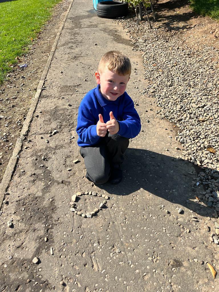 UdstonP1s's tweet photo. Room 2 have been learning all about zero. They are showing fantastic formation! #itsSLC https://t.co/LHaLtwt1c4