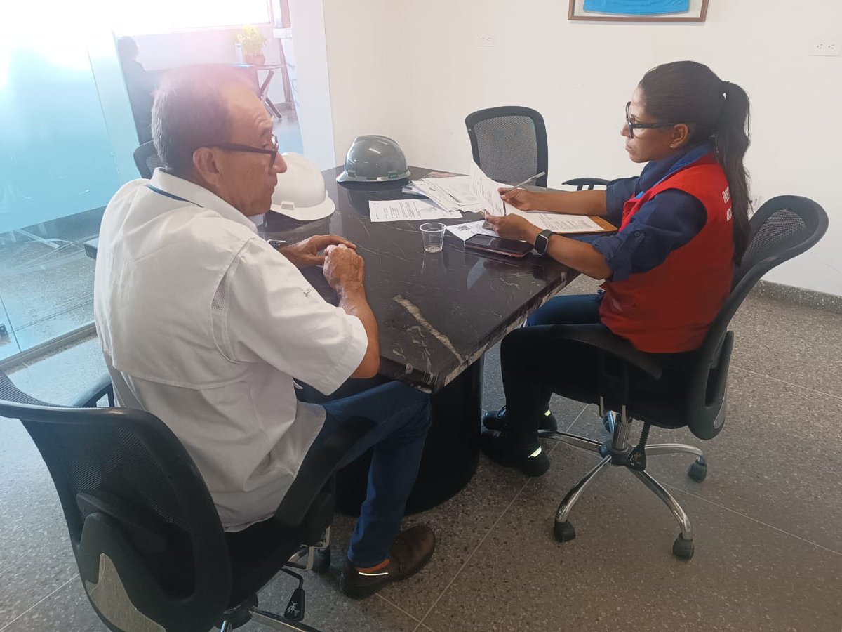 inea_venezuela's tweet photo. #13Sep ¡Inspección!👀

El @inea_venezuela a través de la @Capitaniamcbo inspeccionó a la empresa "Inmarvenco, C.A"  para verificar su documentación📄 y operatividad para la renovación como Compañía Naviera.

#XiJinpingYMaduro 
#ComprometidosConLaVenezuelaAzul https://t.co/rfonk1WuVe