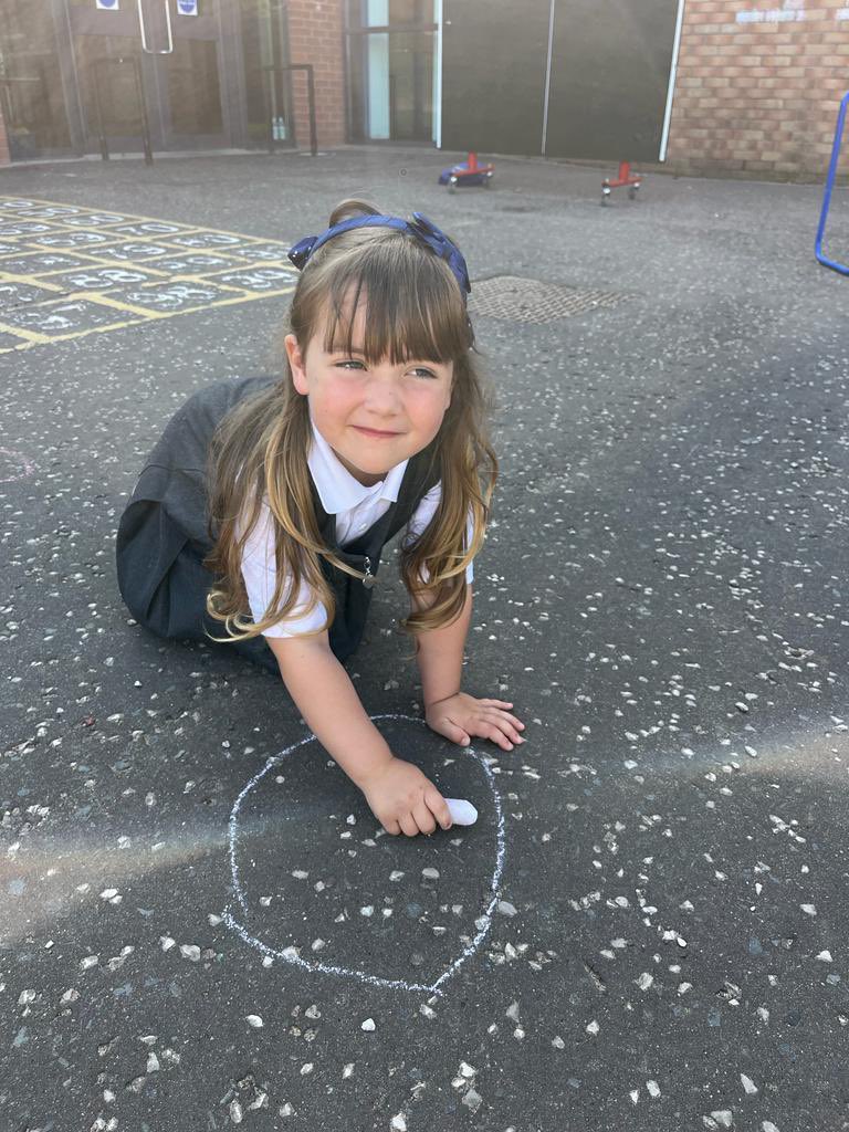 UdstonP1s's tweet photo. Room 2 have been learning all about zero. They are showing fantastic formation! #itsSLC https://t.co/DQp9asRDOq
