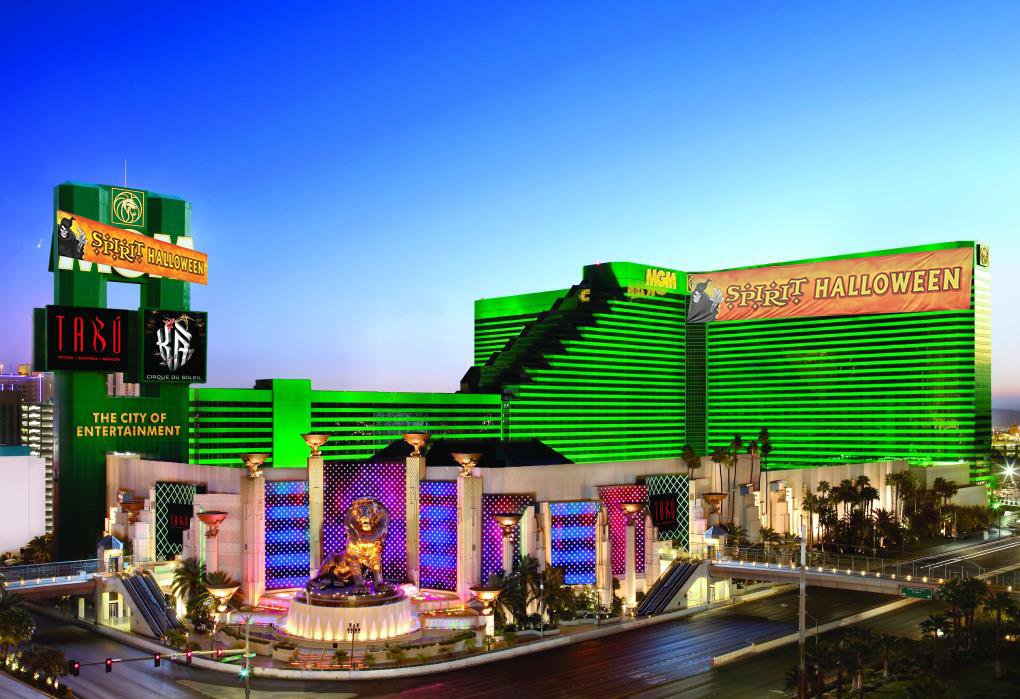 f anyone is in Las Vegas make sure you check out the new Spirit Halloween located at MGM Grand.   Spirit Halloween would like to thank the cyber attack for freeing up this amazing Las Vegas Strip location! 🤣 🤣
#LasVegas #mgm #Spirit #Halloween #cyberattacks