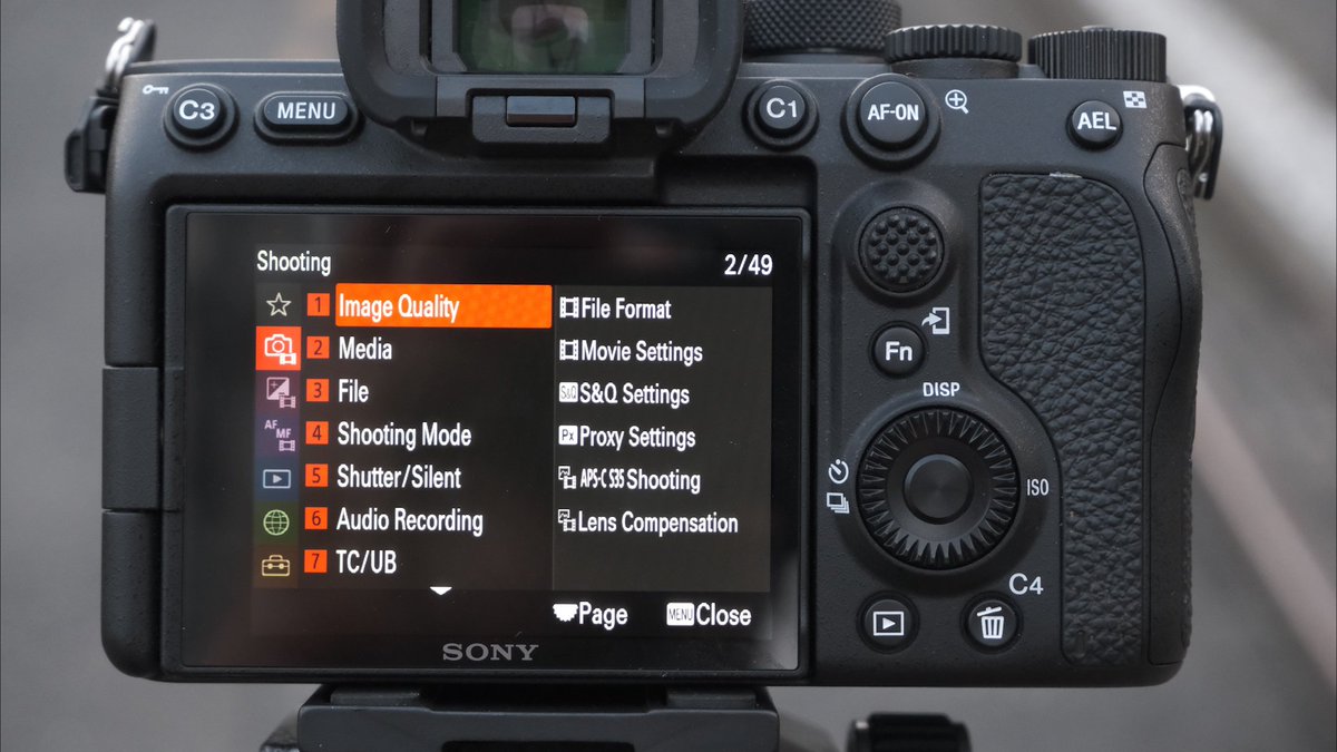 ilyamiskov's tweet photo. Most camera UI/UX these days suck ass.

There needs to be a design revolution in this industry. https://t.co/182cFFiX2o