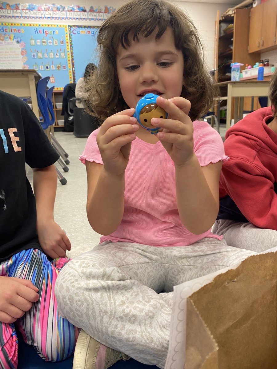 msbowyer1's tweet photo. We have been showing and sharing some of our favourite items with the class. It is a great way to get to know our friends and their interests! @dunbar_ps https://t.co/LD4fy7A9sd