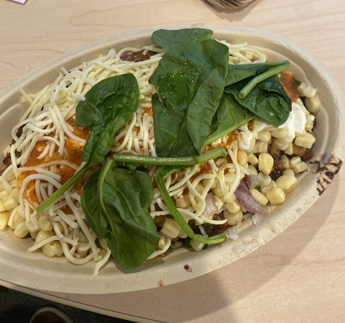 RyanSzpak's tweet photo. @ChipotleTweets wtf is this. when did you start serving spinach? https://t.co/u8CAIbsEnF