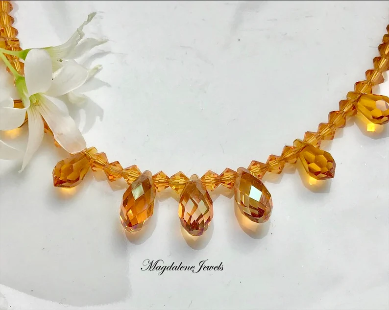 PamelaBaker67's tweet photo. https://t.co/3H7Pokcl4l @MagdaleneJewels #AutumnNecklace #TopazSwarovskiCrystals #AutumnBlog
https://t.co/9AEThZfTZW https://t.co/LoquBUNkxm