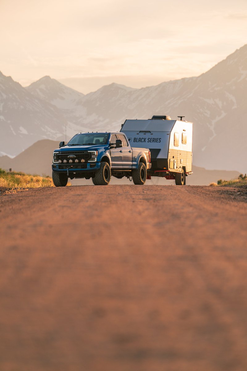 BlackSeriesUS's tweet photo. Let nature's wonder ignite your passion for adventure with Black Series #blackseries #offgrid #offgridcamping #offgridtrailers #offgridliving #offthegrid #overland #overlandlife #overlandtrailer #offroad #offroadtrip #offroadtrailer #offroadcamper #traveltrailer #camping #outdoor https://t.co/LsKkL03fUD