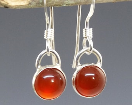PamelaBaker67's tweet photo. https://t.co/k58tmrmbsB @ElunaJewelry #PetiteCarnelianEarrings #GemstoneJewelry #AutumnBlog
https://t.co/9AEThZfTZW https://t.co/esLUzgF3vk