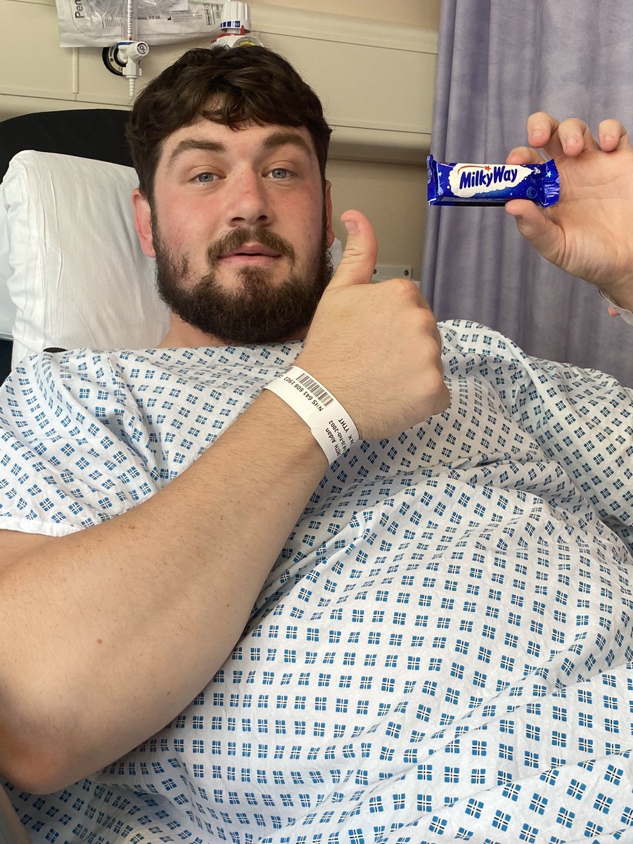 Well today after a years wait Aidan finally started the road to recovery but he finally went into surgery to remove the Oesteo Oedema (tumour) in the end of his femur. Staying in as they can’t control the pain, so brave 💕