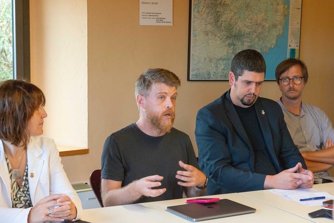 anian68's tweet photo. Hem renovat els representants del Consorci de les #Gavarres
L’alcalde de Cruïlles-Monells-Sant Sadurní, Daniel Encinas, serà el nou president en substitució de Pau Presas, que passarà a ser-ne vicepresident
i la Nines Rivas ocuparà la segona vicepresidència.
#cultura #patrimoni https://t.co/XgInldrCug