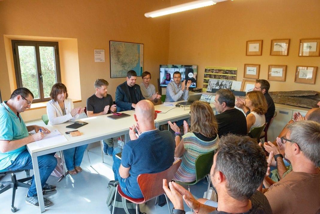 anian68's tweet photo. Hem renovat els representants del Consorci de les #Gavarres
L’alcalde de Cruïlles-Monells-Sant Sadurní, Daniel Encinas, serà el nou president en substitució de Pau Presas, que passarà a ser-ne vicepresident
i la Nines Rivas ocuparà la segona vicepresidència.
#cultura #patrimoni https://t.co/XgInldrCug