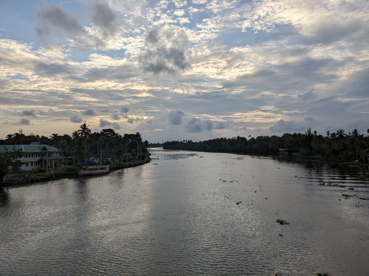 axshh16's tweet image. Kisi ko ghanta farak nahi padne wala , x app par jitne bhi launde hai sab ladkiyo ke bakwash tweets par reply karne pe thule hue hai .... #noonecare