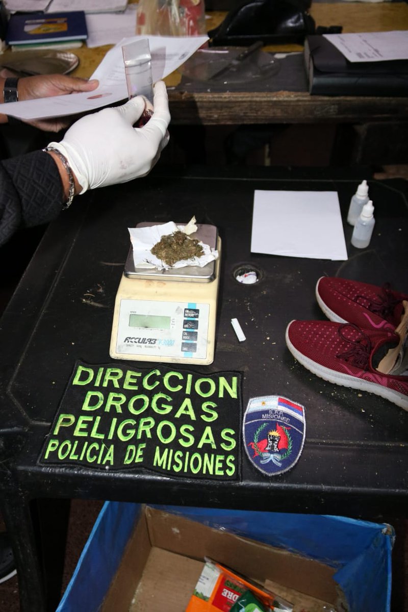 Una mujer escondió droga en su zapatilla e intentó ingresar a una correccional de menores 
.<a href="/SPPMISIONES/">Servicio Penitenciario Misiones</a> <a href="/DuttoManuel/">Manuel Dutto</a>
noticiasdel6.com/una-mujer-esco…