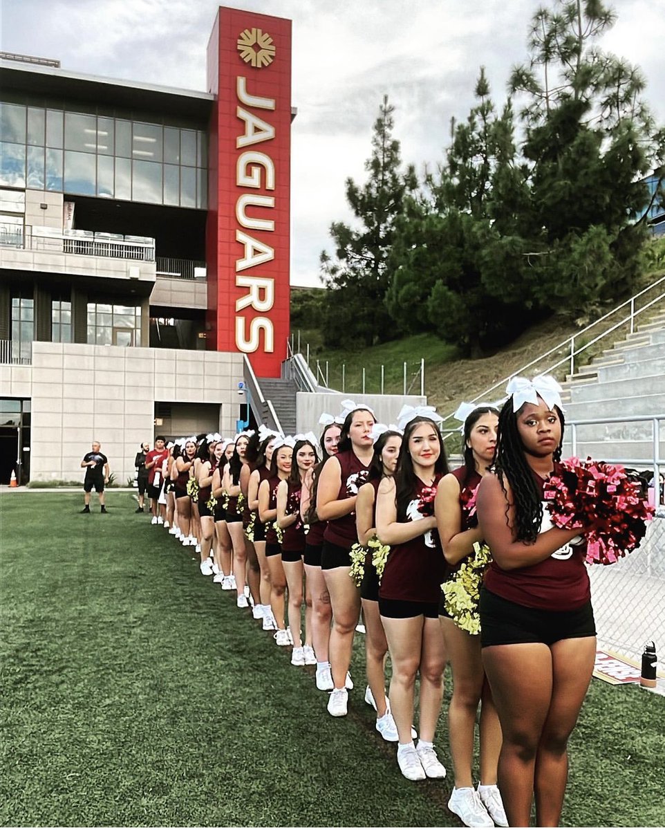 SWCCheer's tweet image. Jaguar Pride! 🐾🐆 
#swccheer #jaguars #swc #collegecheer #satnightlights #jags