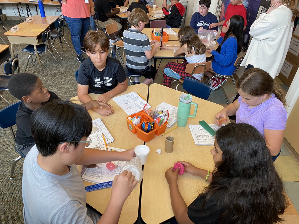 Fifth grader scholars working with Mr. Mark to create a model for their egg capsule! <a href="/ABQschools/">Albuquerque Public Schools</a> <a href="/APS_Elementary/">APS Elementary Schools</a> #togetherwearebetter