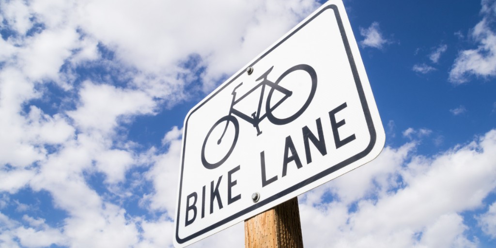 NorCalLawTeam's tweet image. A new study has found that some paint-only #BikeLanes may actually increase the risk of #crashes between #bicyclists and #drivers: bit.ly/3RhxOKf #SafeCycling #PedestrianSafety #Infrastructure