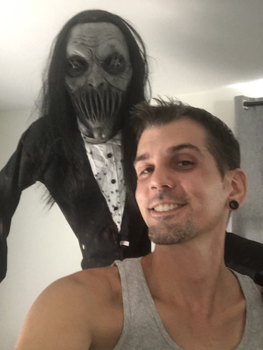 Me and my new man https://t.co/BgrsZ0lbUt