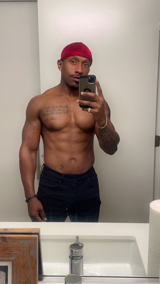 Every time you see me I’ll be doing better than the last time you saw me. 👑💪🏾💯