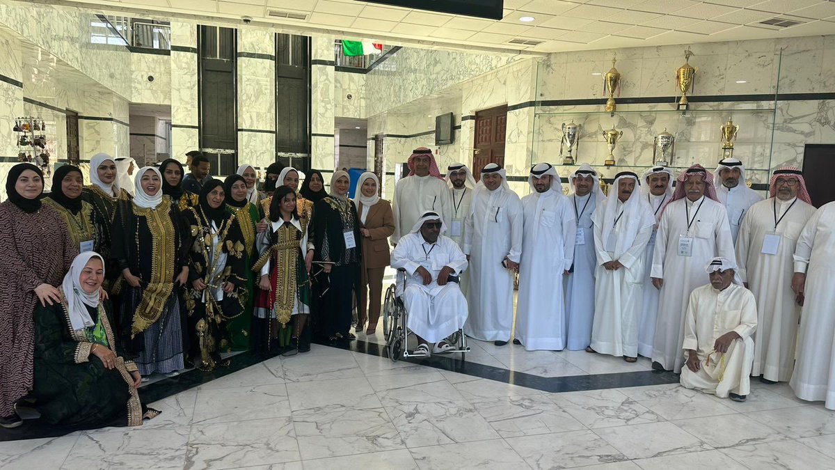 نشكر  السيدة د. جنان بوشهري 
عضو مجلس الامة 🇰🇼
على زيارتها و دعمها 
 لجمعية الحرف الكويتية القديمة 
في معرض الهيئة العامة للصناعة
للحرفيين #حرف_يدوية
<a href="/Jenan_bushehri/">د. جنان محسن رمضان بوشهري</a>
<a href="/paikwt/">الهيئة العامة للصناعة</a>