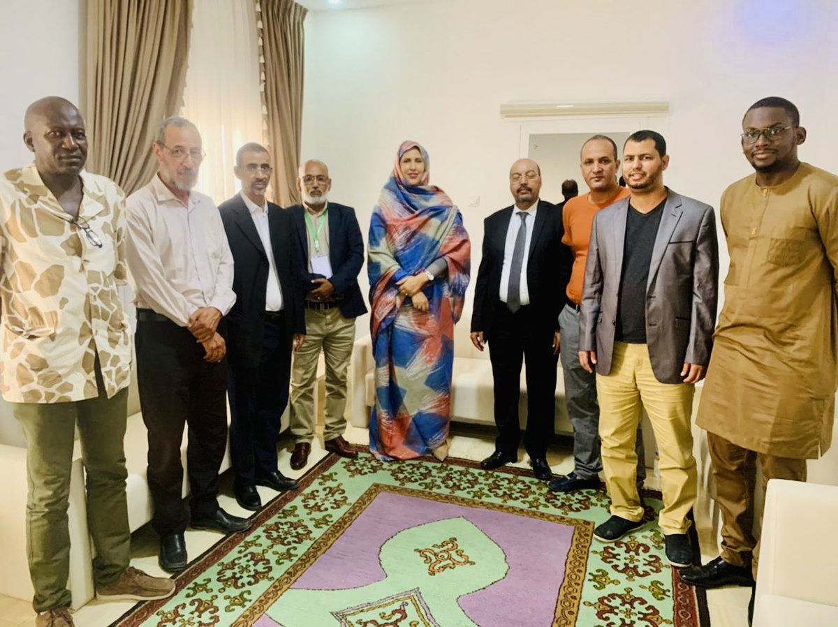 AbdallahiAmal's tweet photo. Echanges fructueux avec les principaux acteurs clés de l’offre de soins de santé primaire en vue du conventionnement✍️ futur avec la #CNASS : Directeurs régionaux de la Santé de NKC Ouest, de NKC Nord, de NKC Sud, Brakna, et les médecins chefs des CSM de #Sebkha et #DarNaïm.
#UE https://t.co/GW0O6VrNtv