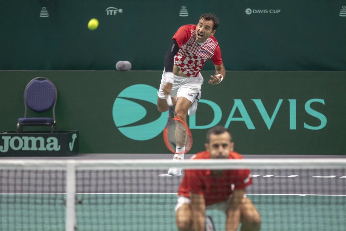 hts_sluzbeni's tweet image. Hrvatska je izgubila od SAD-a u prvom ovotjednom nastupu na turniru @DavisCup u Splitu. 🎾🇭🇷🇺🇸

Više na linku: bit.ly/3r5FKDV

📷: Mario Ćužić/HTS

#Dodig #Pavic #DavisCup #DavisCupFinals #HTS #IdemoHrvatska #Split #CroatiaFullOfLife #HEP #JANAF #Cetina #SIXT