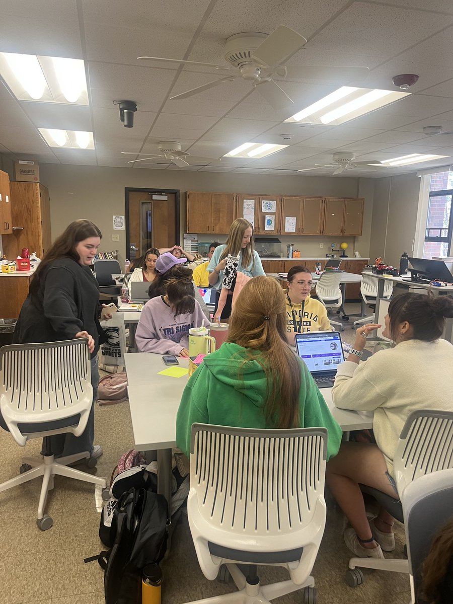 Thanks <a href="/TTC_ESU/">@TTC-ESU</a> for hosting future teachers from <a href="/EmporiaSpartans/">Emporia Spartans</a> We had a great time visiting campus and sitting in on some classes!