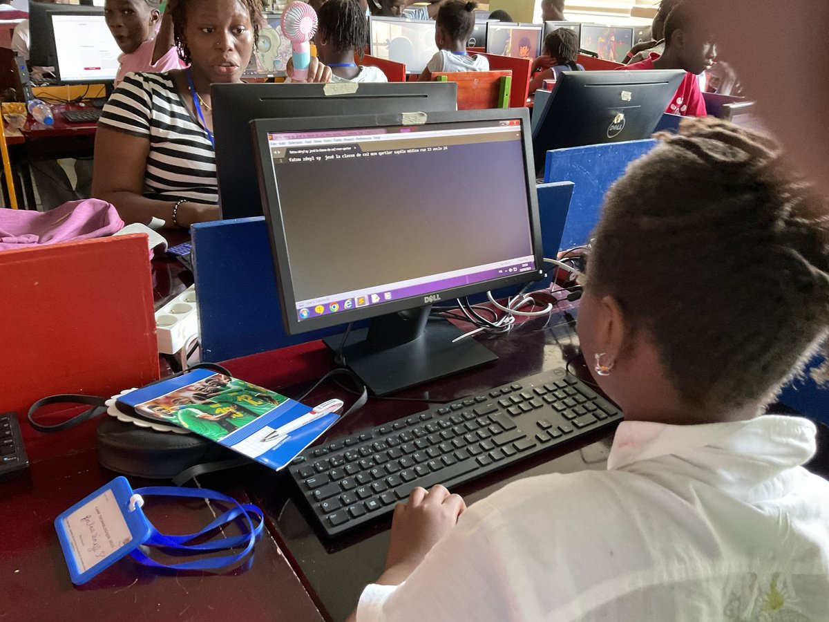 2x_xamxam's tweet image. 🌟Day 1 #vacancestechnologuiques🌟

Nous avons entamé une aventure passionnante offerte par la Ville de Dakar, deux semaines d’apprentissage et de découverte technologique ! 🚀

Restez connectés pour suivre de près l’aventures 🌐👾
#xamxam #xamxam2x #tech