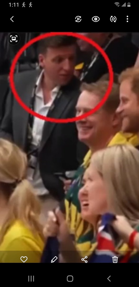 ThatFamilyBS's tweet image. A stalker on the lose #MattWilkinson @TheSun #toxicukmedia  #creepy